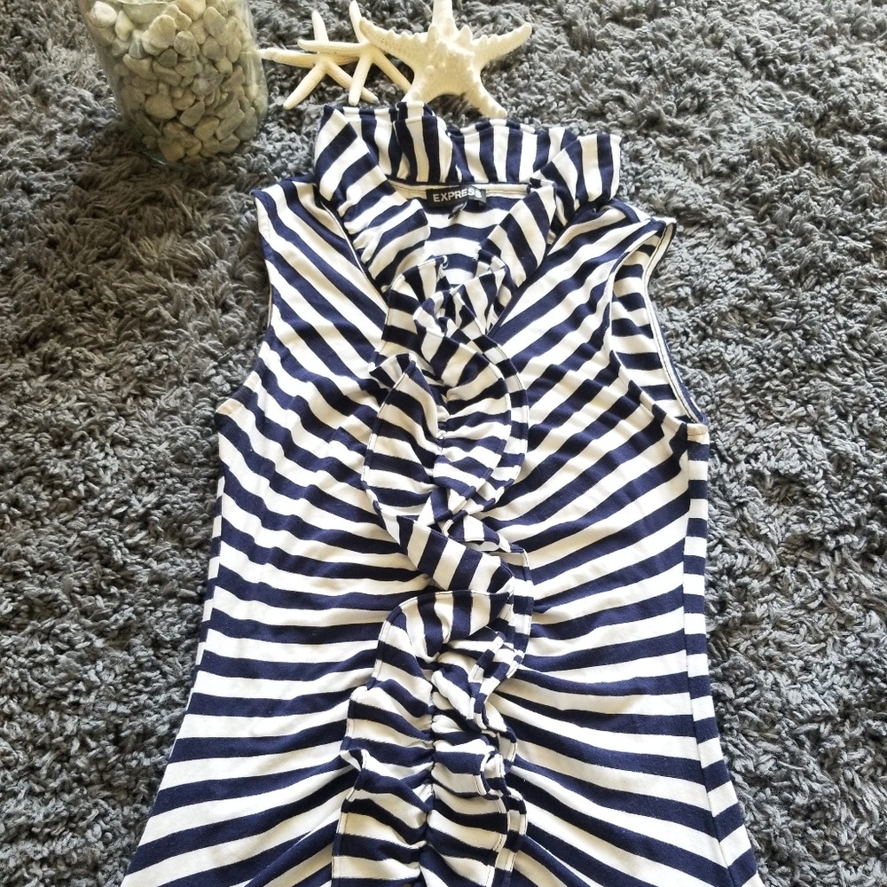 Express Fitted Top